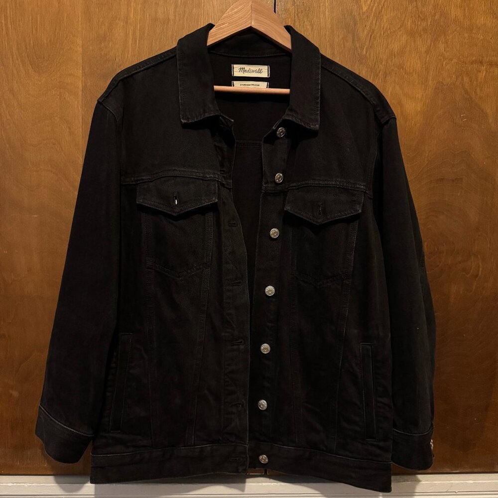 Madewell Oversized Trucker Jean Jacket in Washed Black- Size Small